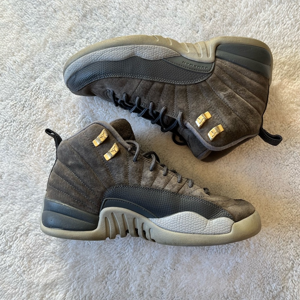 Nike Air Jordan 12 Retro Wolf Gray Sz 6Y / 8W
